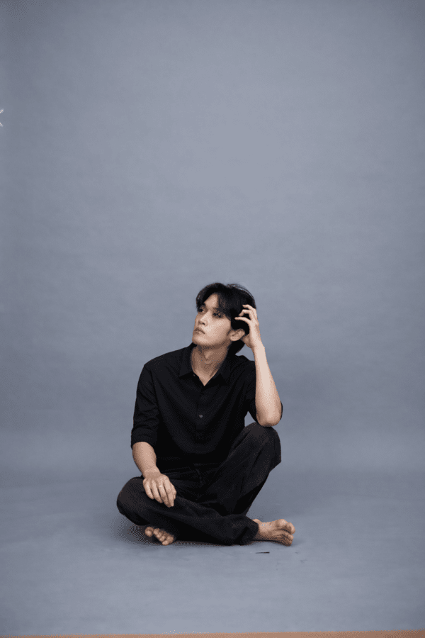 [댄스人터뷰] “지금의 몸을 무시하지 않으려 합니다” 무대에서 한 걸음 물러나, 다시 몸을 바라보는 이진우 현대무용가